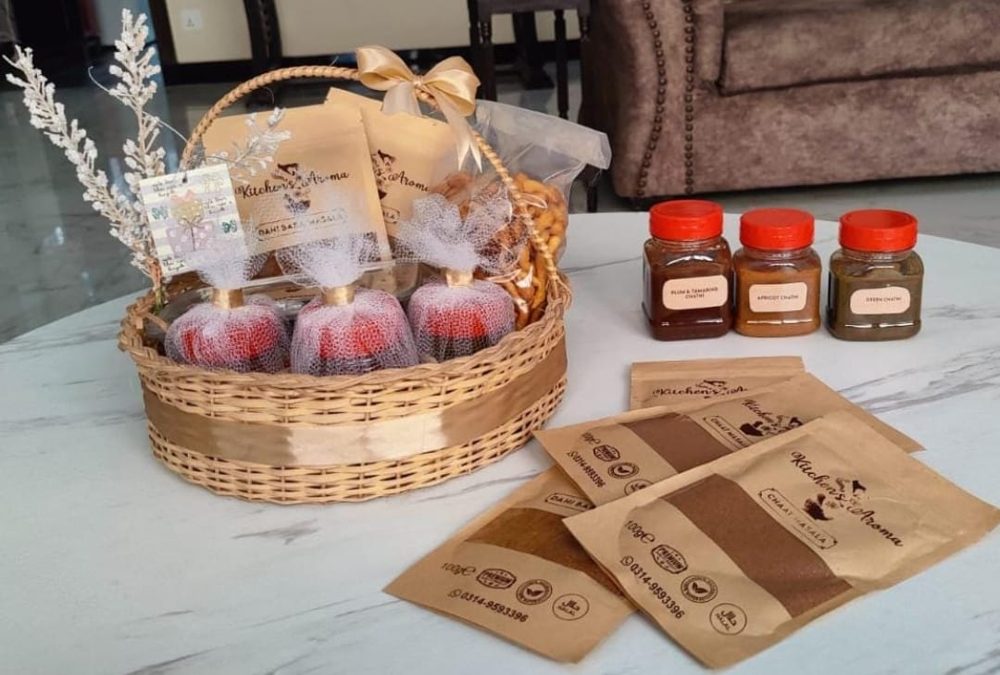 Gift basket, chutney jars and Chaat Masala pouches