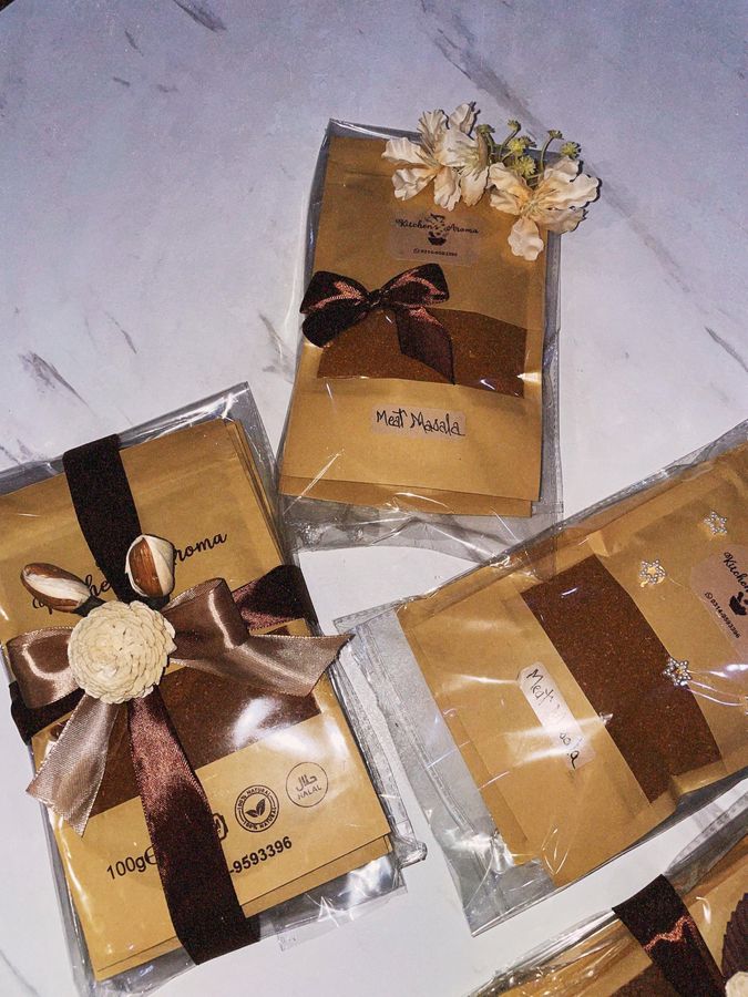 Assorted masala gift packs